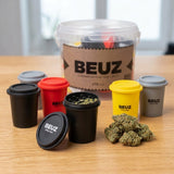 Lot de 18 Boites en plastique avec mini Grinder | Beuz
